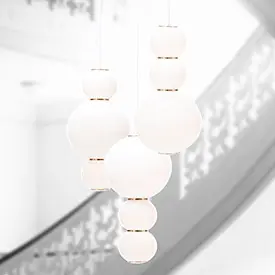 Formagenda Chandelier Pearls 3