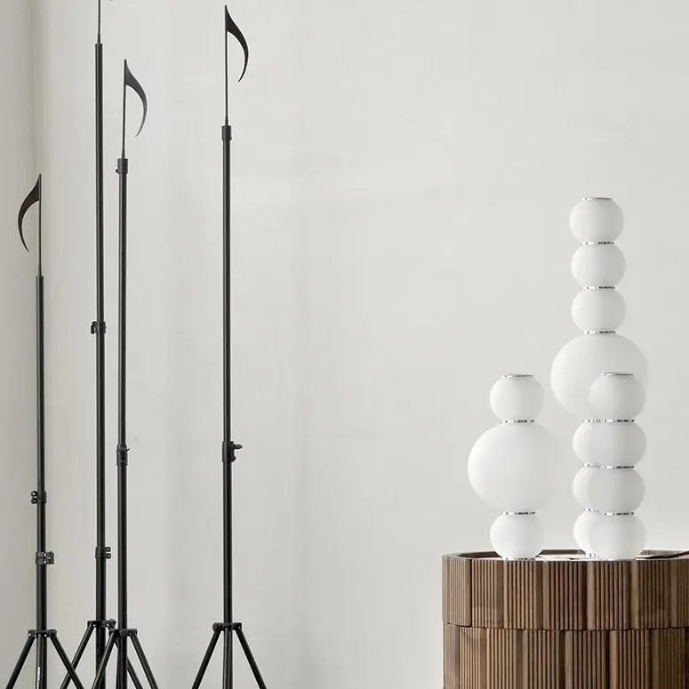 formagenda pearls Table frosted