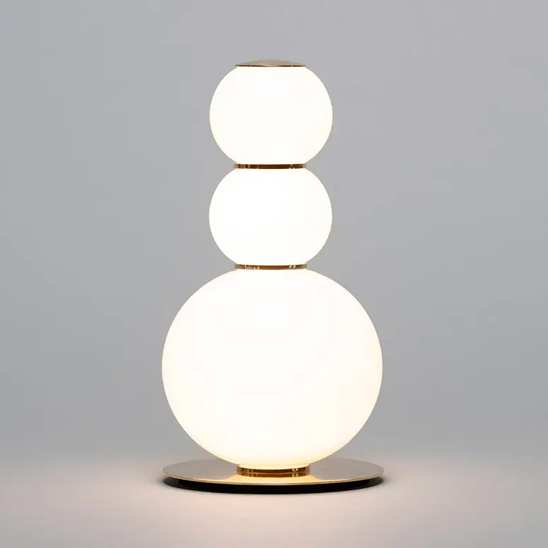 formagenda pearls Table